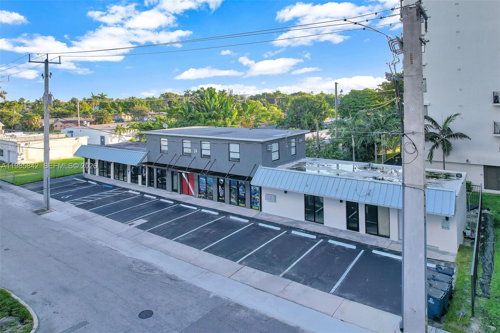   /   sq. ft. $ 2026-03-19 0 foto