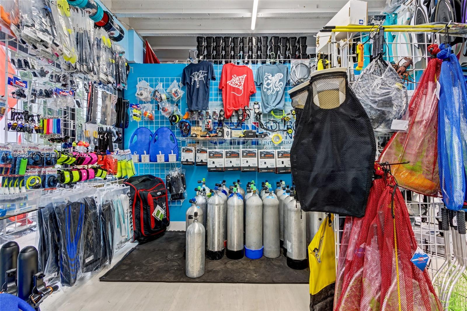   /   sq. ft. $ 2026-03-19 0 foto