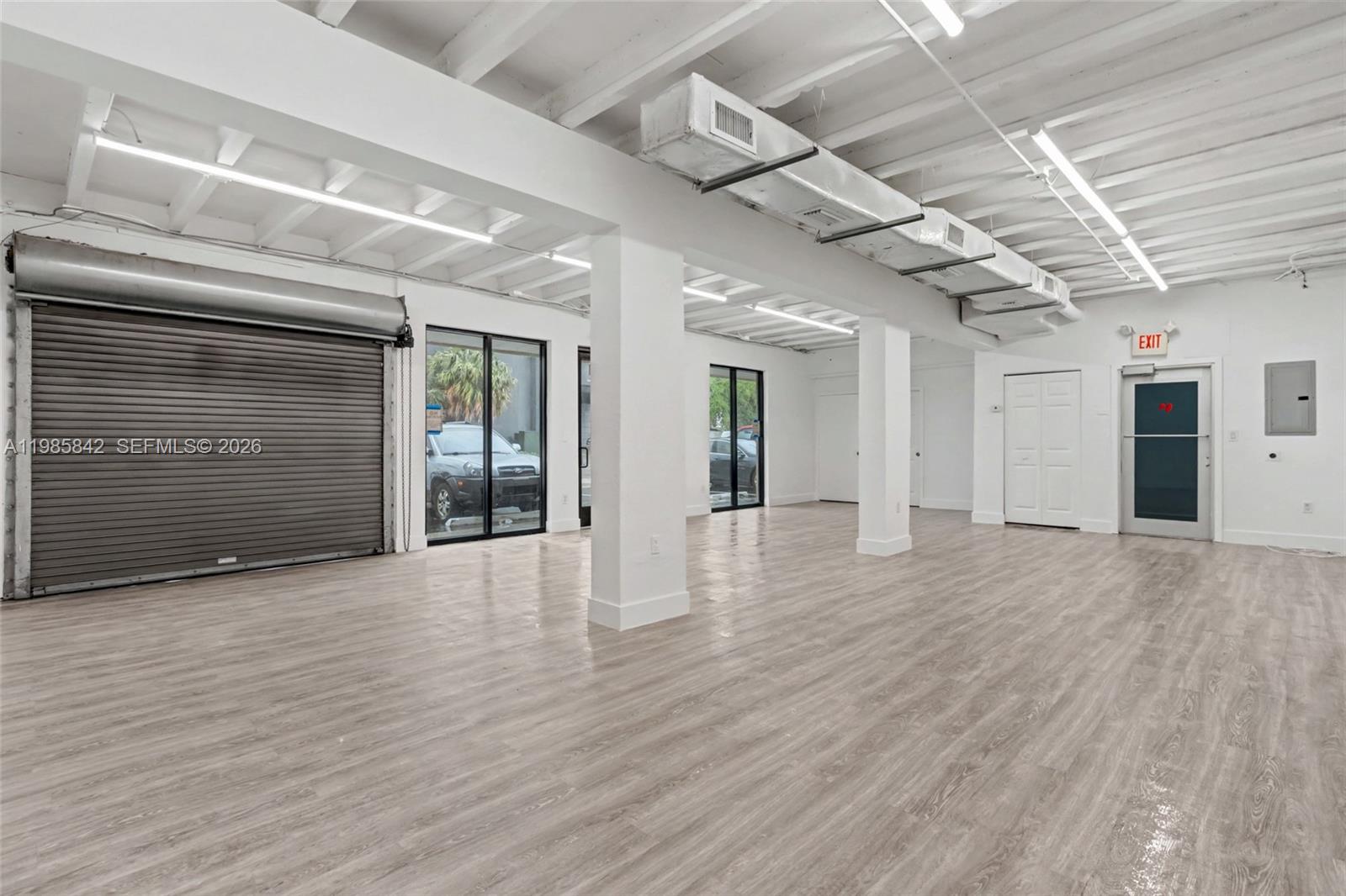   /   sq. ft. $ 2026-03-19 0 foto