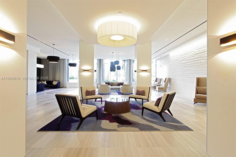 Ver detalles 228 2 / 2 1521 sq. ft. $ 2026-03-19 0 foto