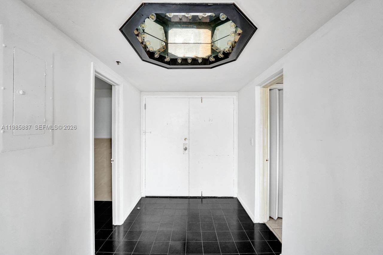 602-4 3 / 3 2200 sq. ft. $ 2026-03-19 0 Photo