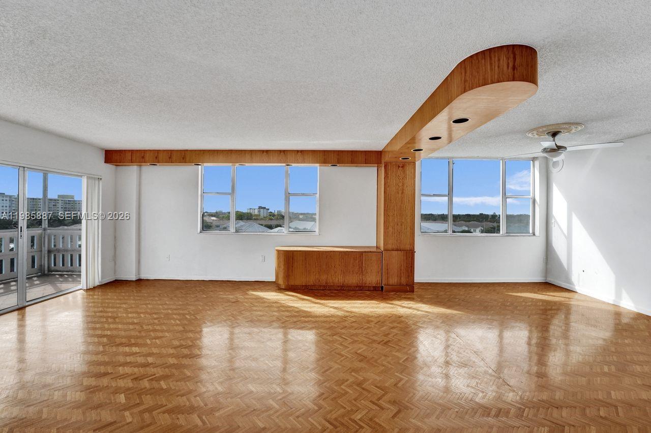 602-4 3 / 3 2200 sq. ft. $ 2026-03-19 0 Photo