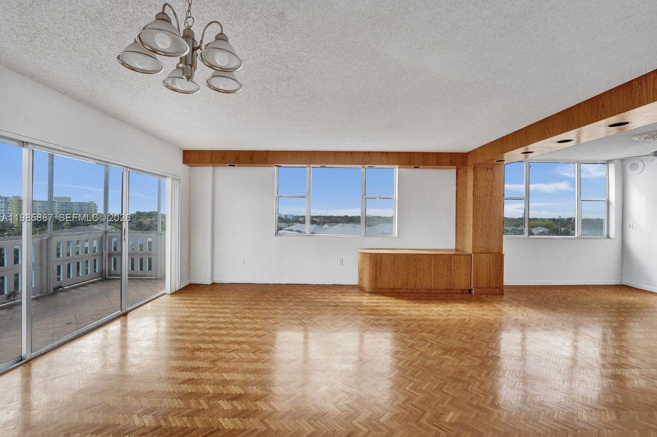 602-4 3 / 3 2200 sq. ft. $ 2026-03-19 0 Photo