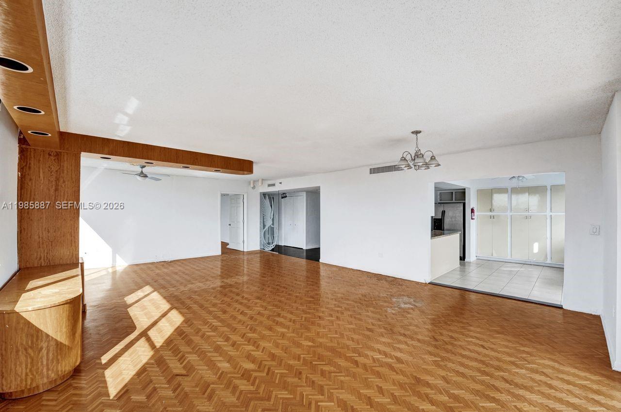 602-4 3 / 3 2200 sq. ft. $ 2026-03-19 0 Photo