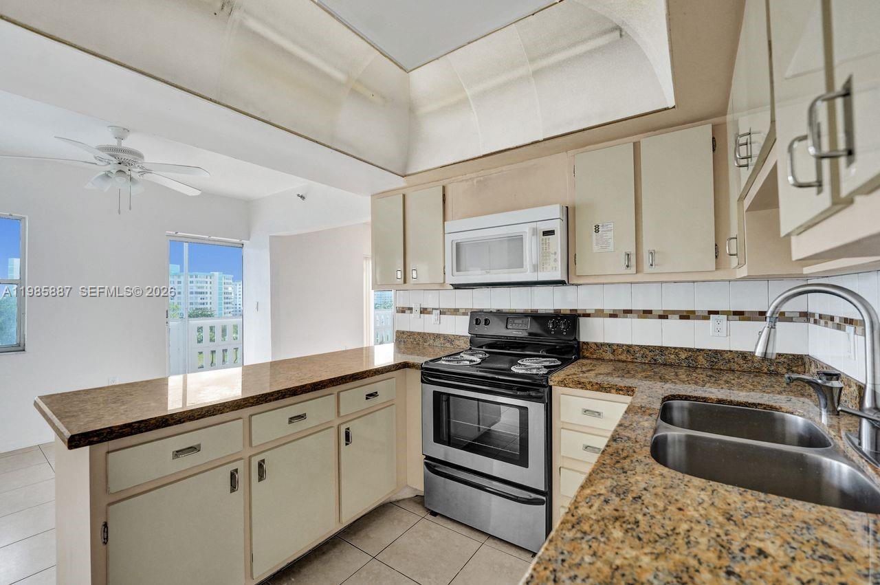 602-4 3 / 3 2200 sq. ft. $ 2026-03-19 0 Photo