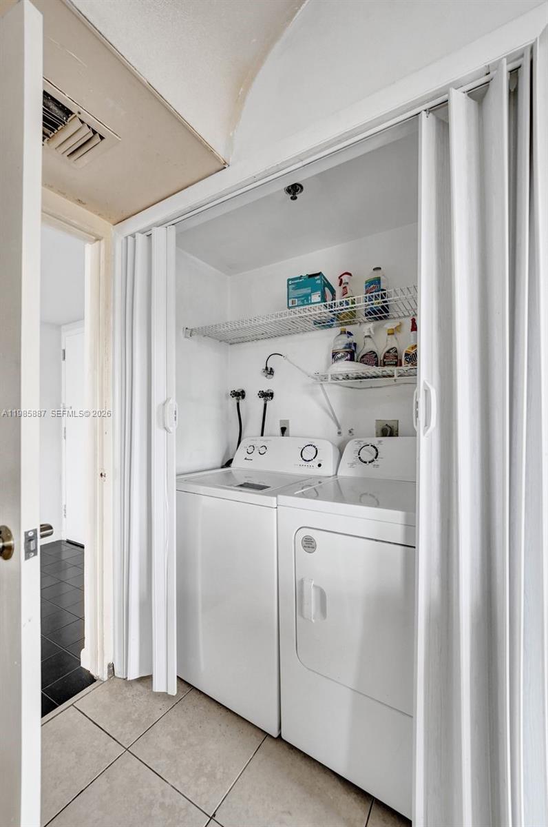 602-4 3 / 3 2200 sq. ft. $ 2026-03-19 0 Photo