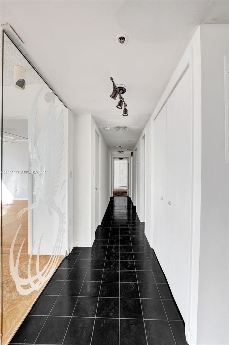 602-4 3 / 3 2200 sq. ft. $ 2026-03-19 0 Photo