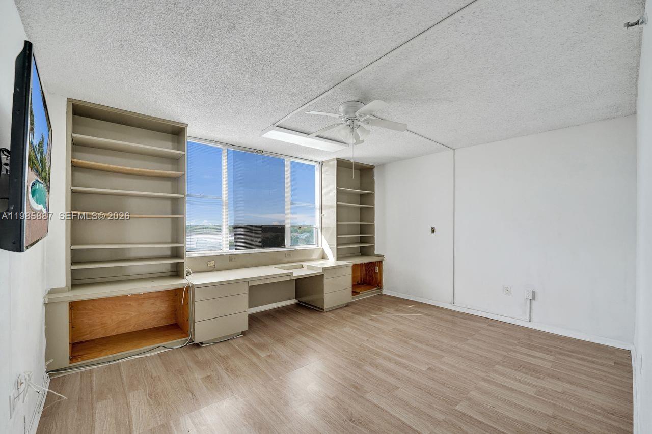 602-4 3 / 3 2200 sq. ft. $ 2026-03-19 0 Photo