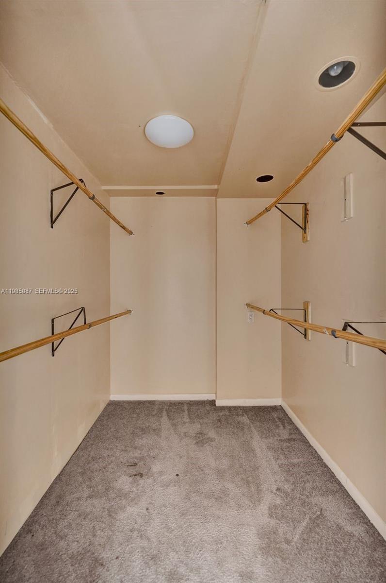 602-4 3 / 3 2200 sq. ft. $ 2026-03-19 0 Photo