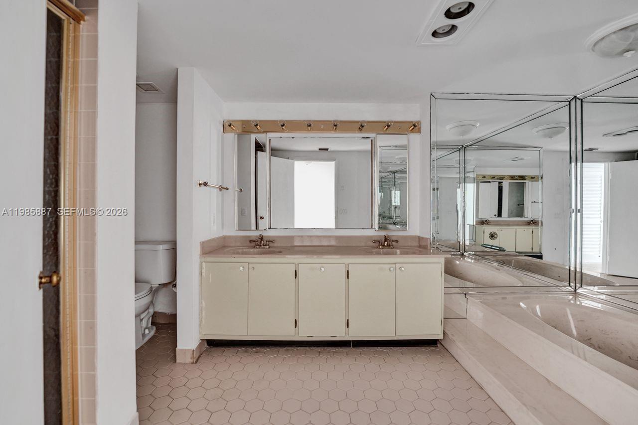 602-4 3 / 3 2200 sq. ft. $ 2026-03-19 0 Photo