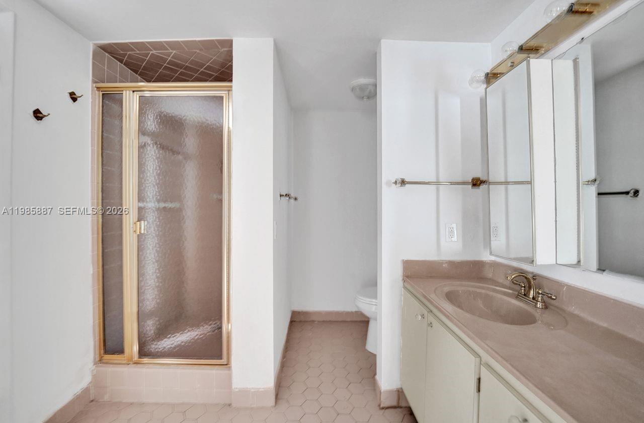 602-4 3 / 3 2200 sq. ft. $ 2026-03-19 0 Photo