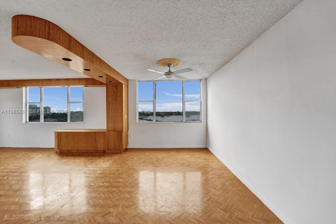 602-4 3 / 3 2200 sq. ft. $ 2026-03-19 0 Photo