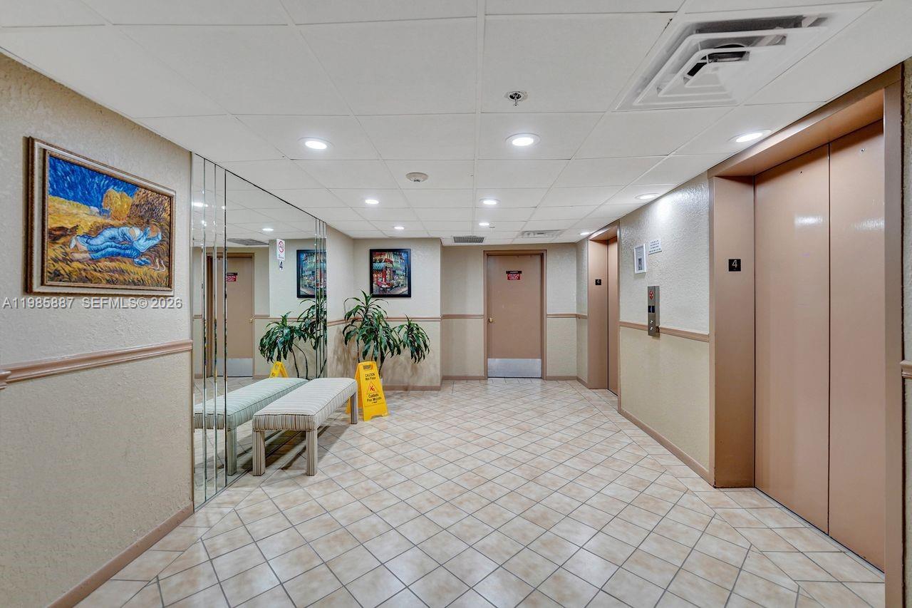 602-4 3 / 3 2200 sq. ft. $ 2026-03-19 0 Photo