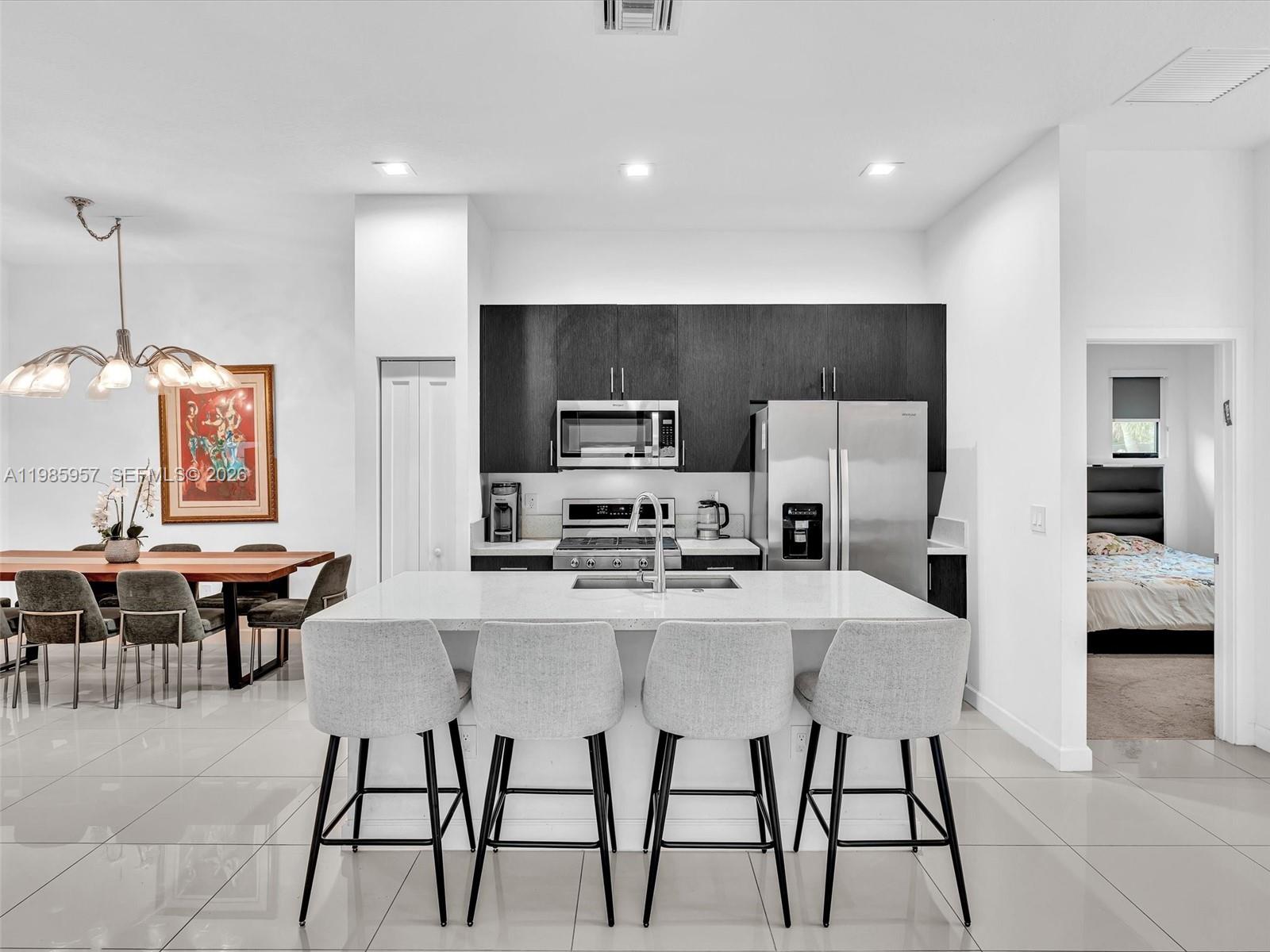 4936 3 / 3 1508 кв.футов $ 2026-03-19 0 Фото