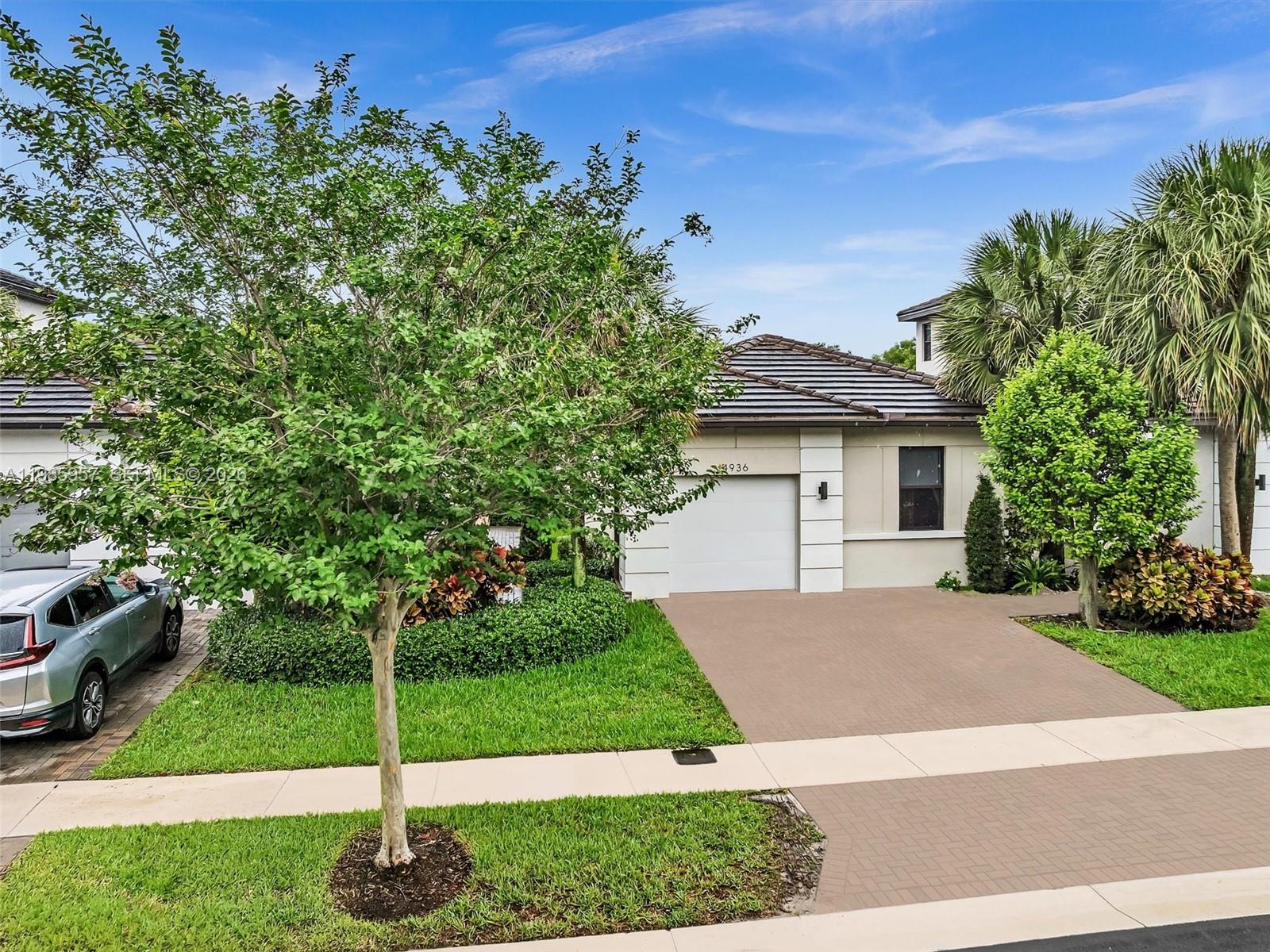 4936 3 / 3 1508 кв.футов $ 2026-03-19 0 Фото