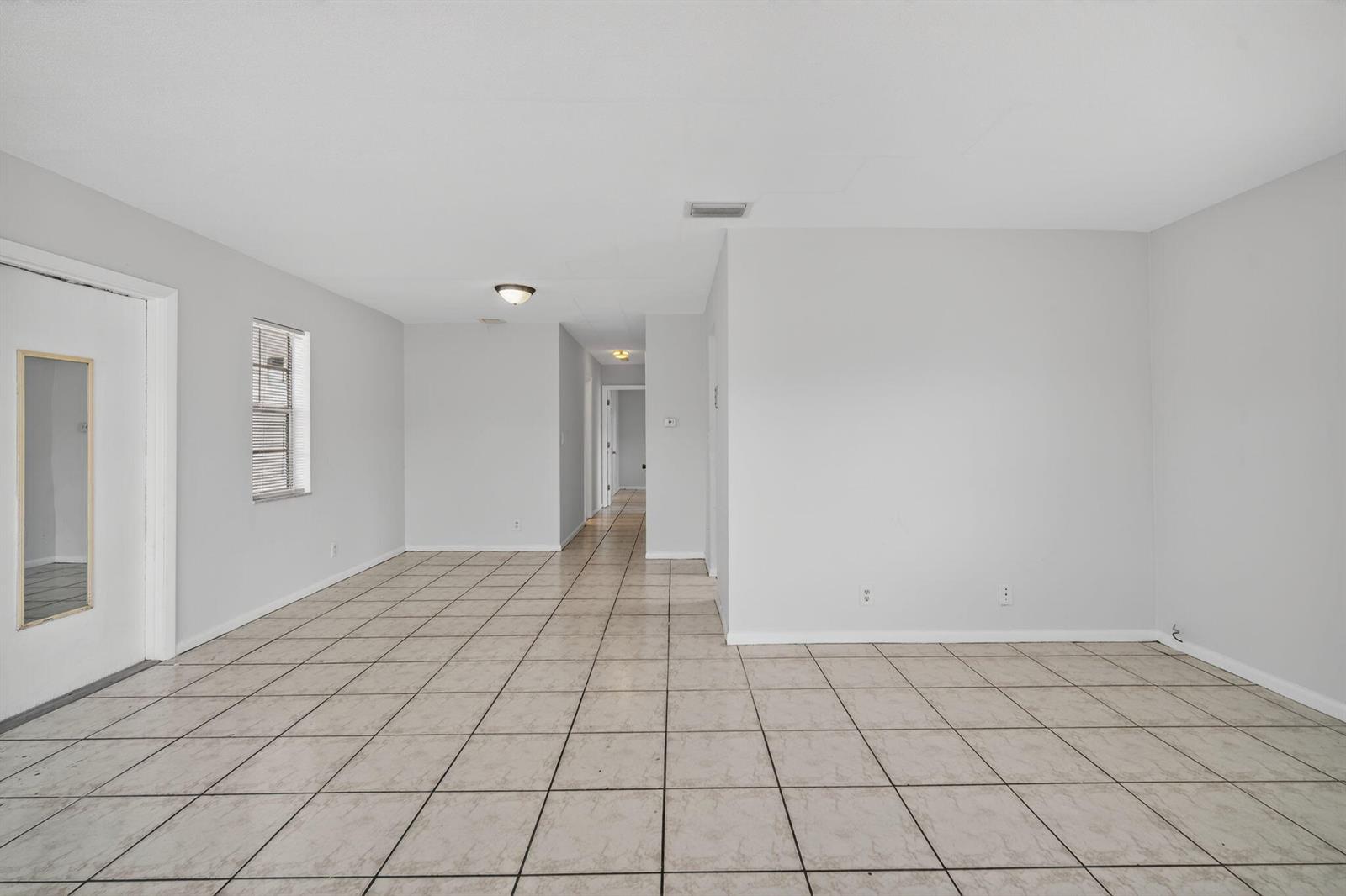 See details 1-6 / 0 sq. ft. $ 2026-06-12 0 Photo