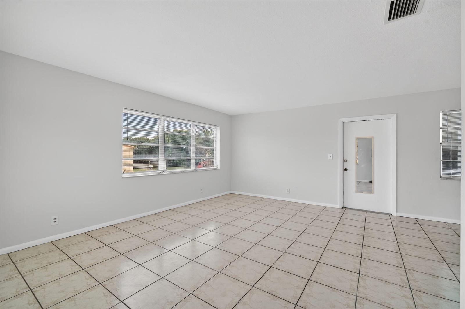 See details 1-6 / 0 sq. ft. $ 2026-06-12 0 Photo