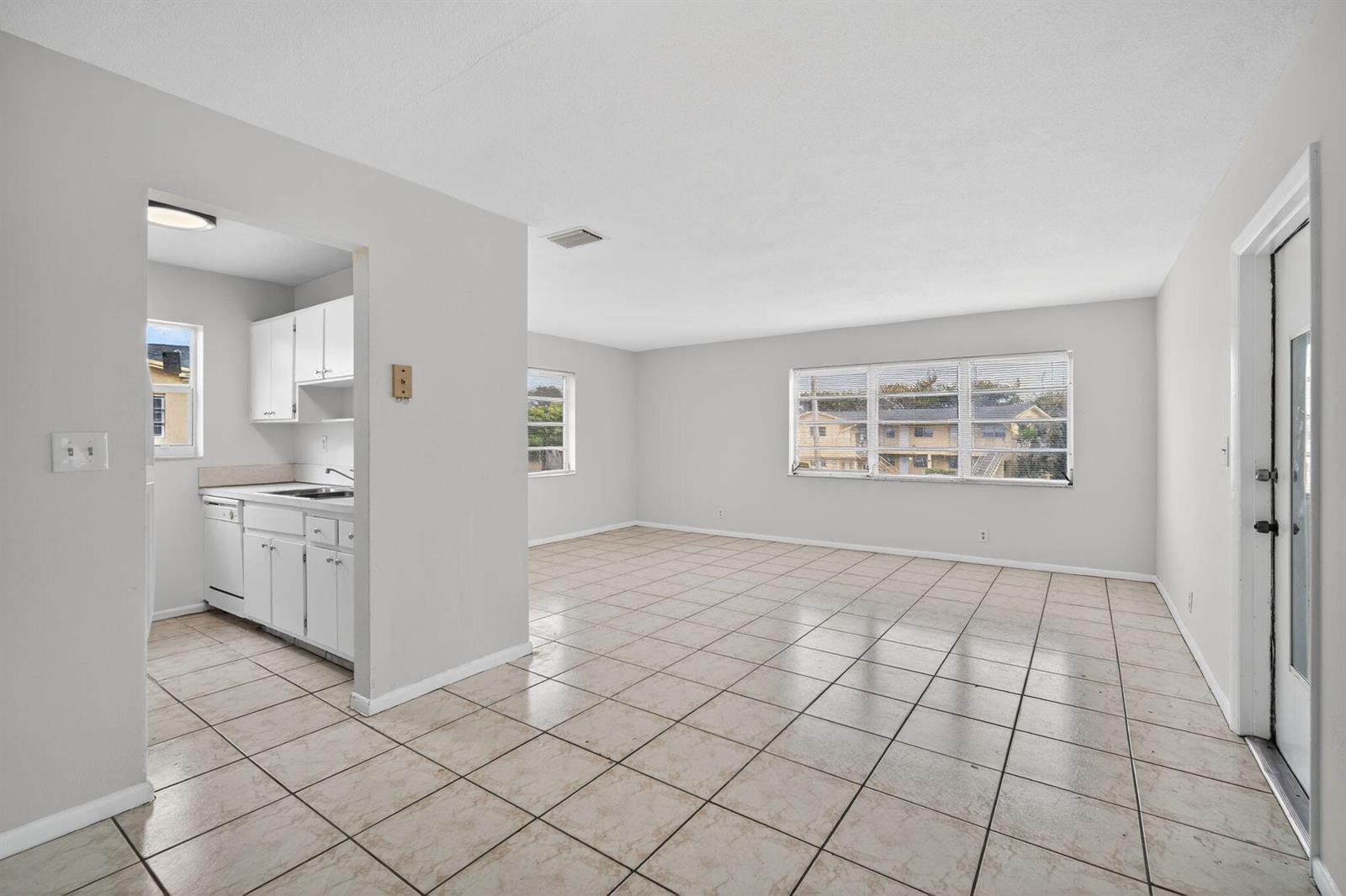 See details 1-6 / 0 sq. ft. $ 2026-06-12 0 Photo
