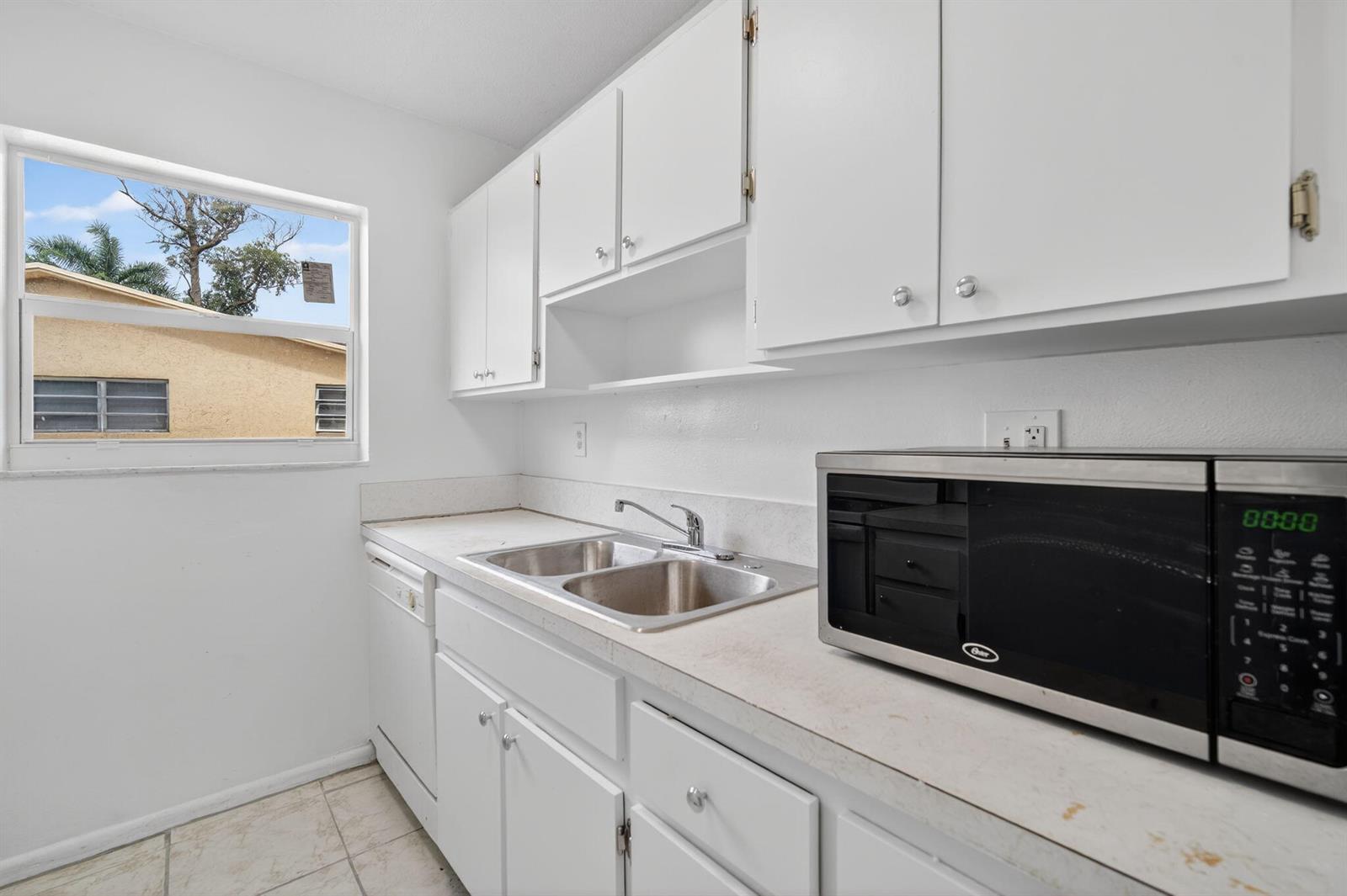 See details 1-6 / 0 sq. ft. $ 2026-06-12 0 Photo