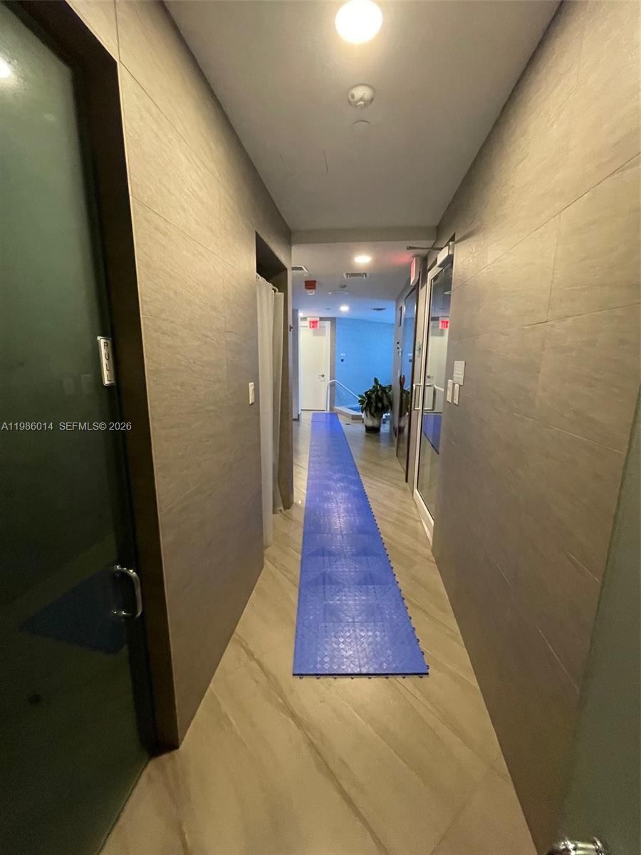 Photo of 20281 Country Club Dr  #2405, Aventura, Florida, 33180 - 