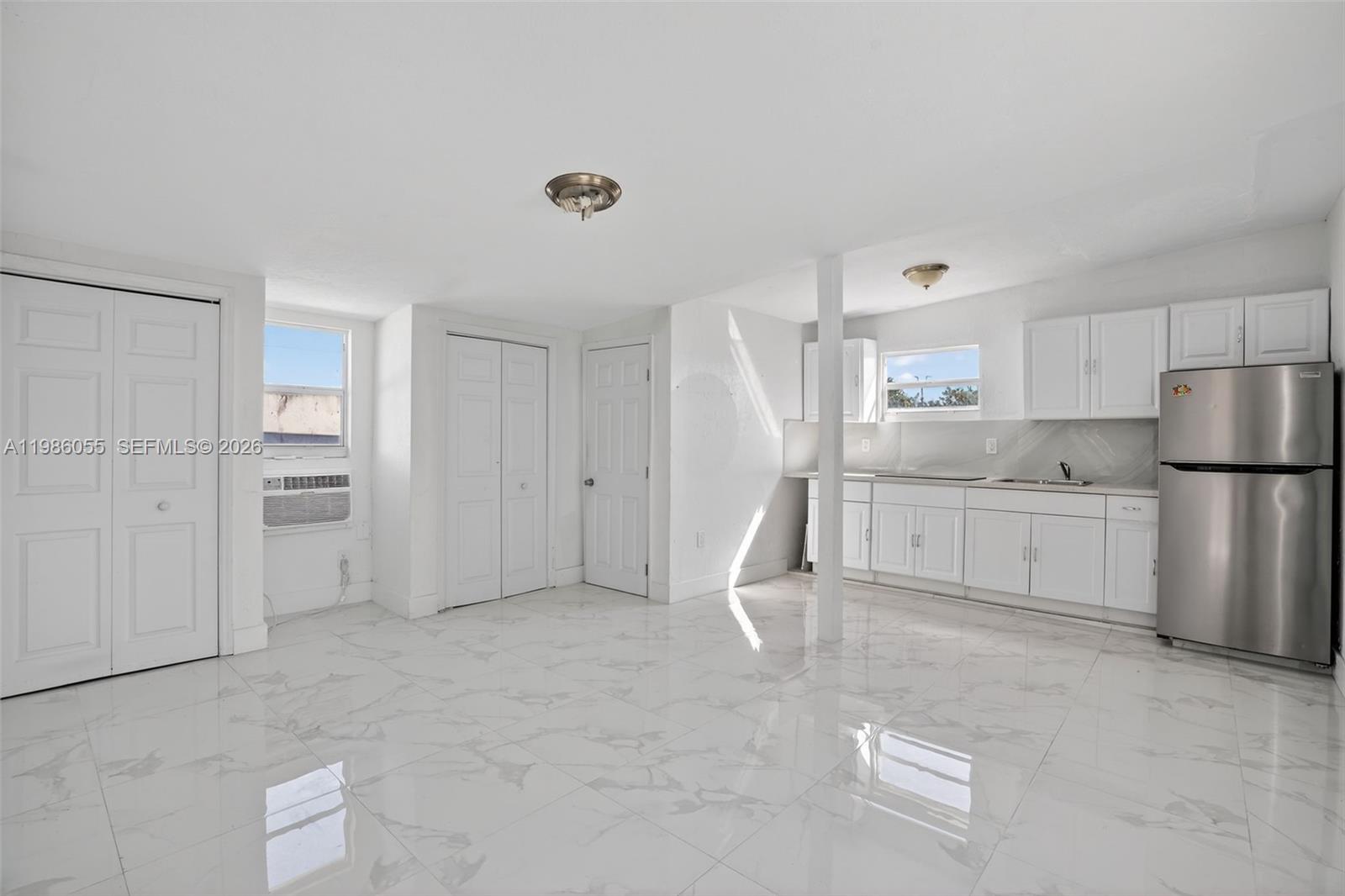   /   кв.футов $ 2026-03-19 0 Фото