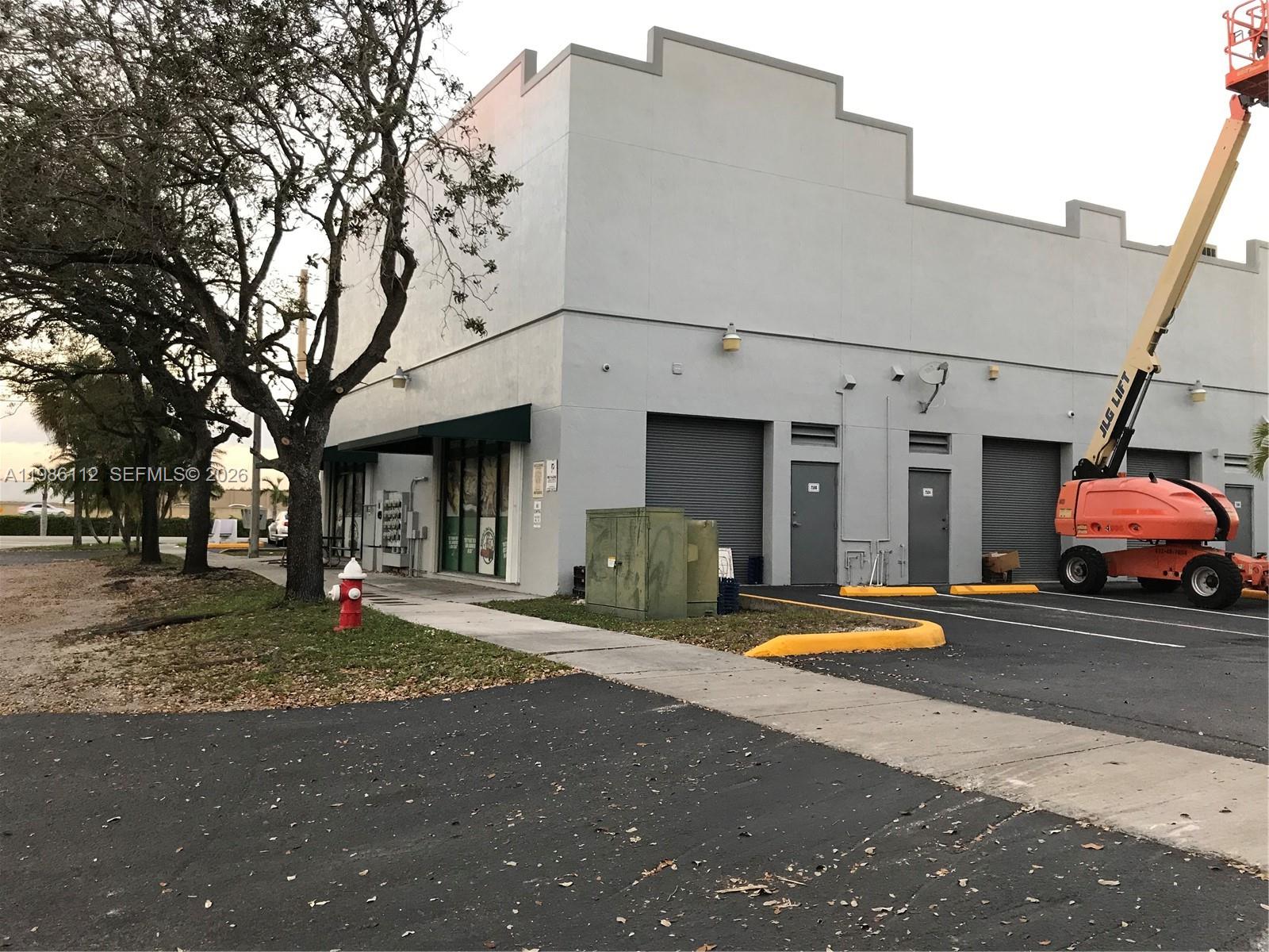 10-B  /   sq. ft. $ 2026-03-19 0 foto