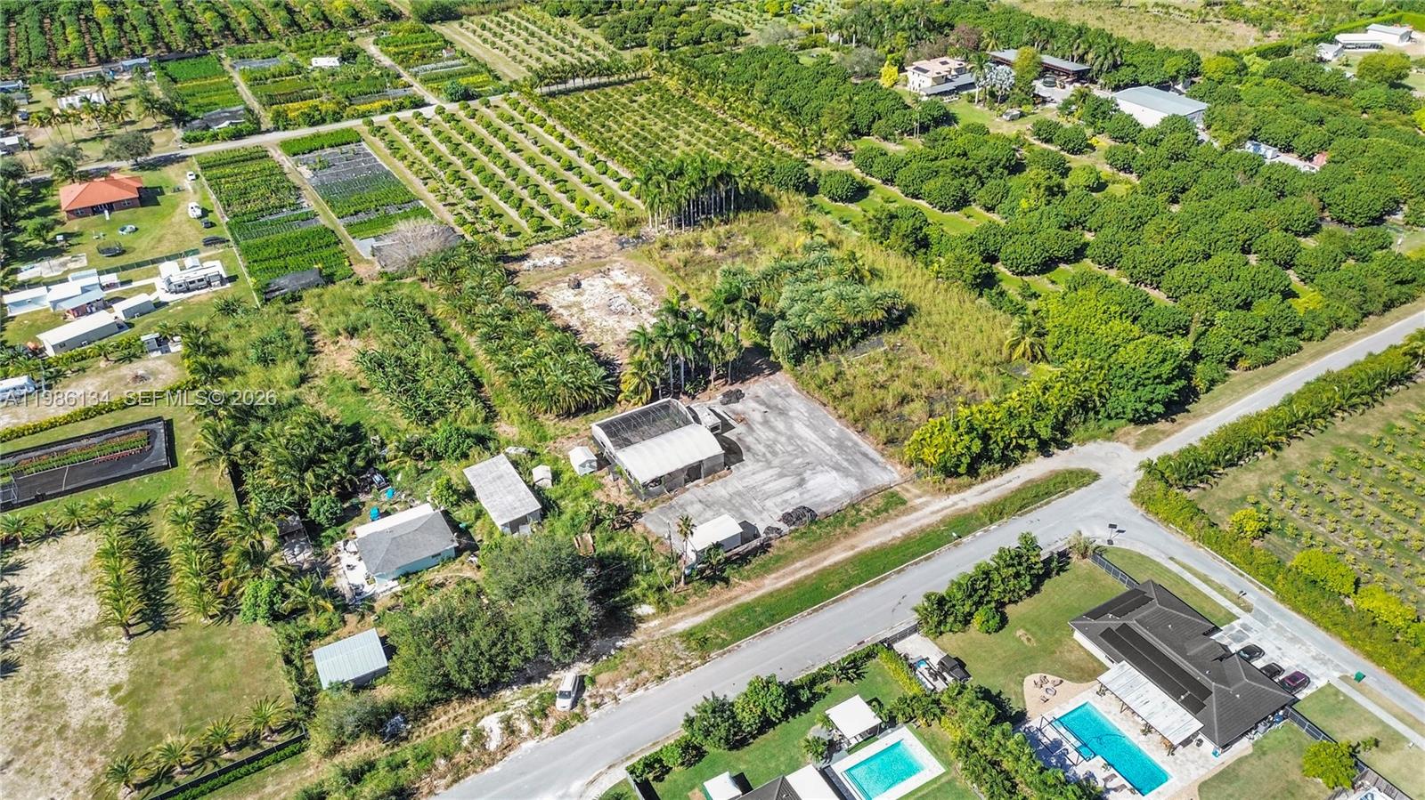   /   кв.футов $ 2026-03-19 0 Фото