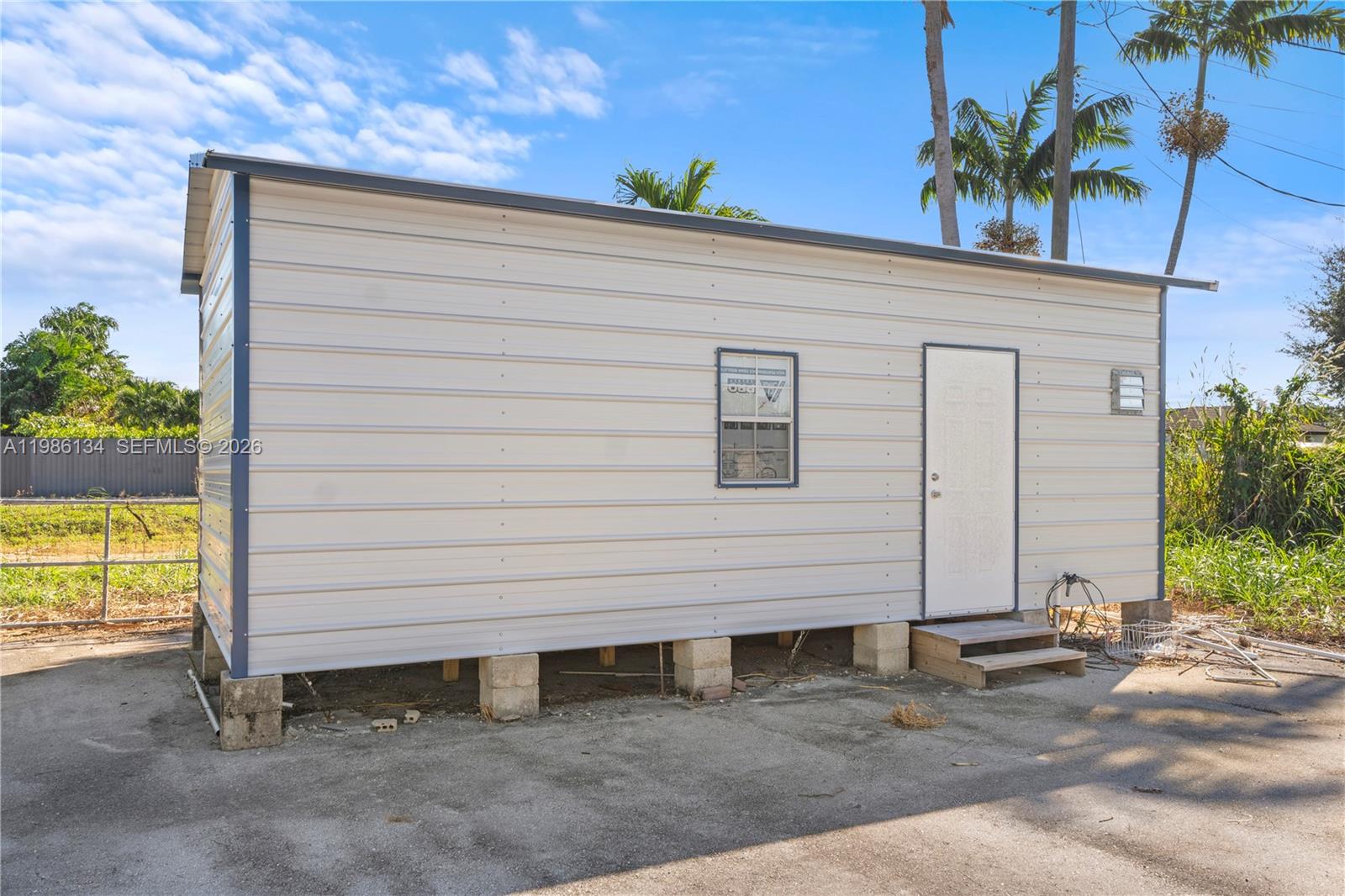   /   кв.футов $ 2026-03-19 0 Фото