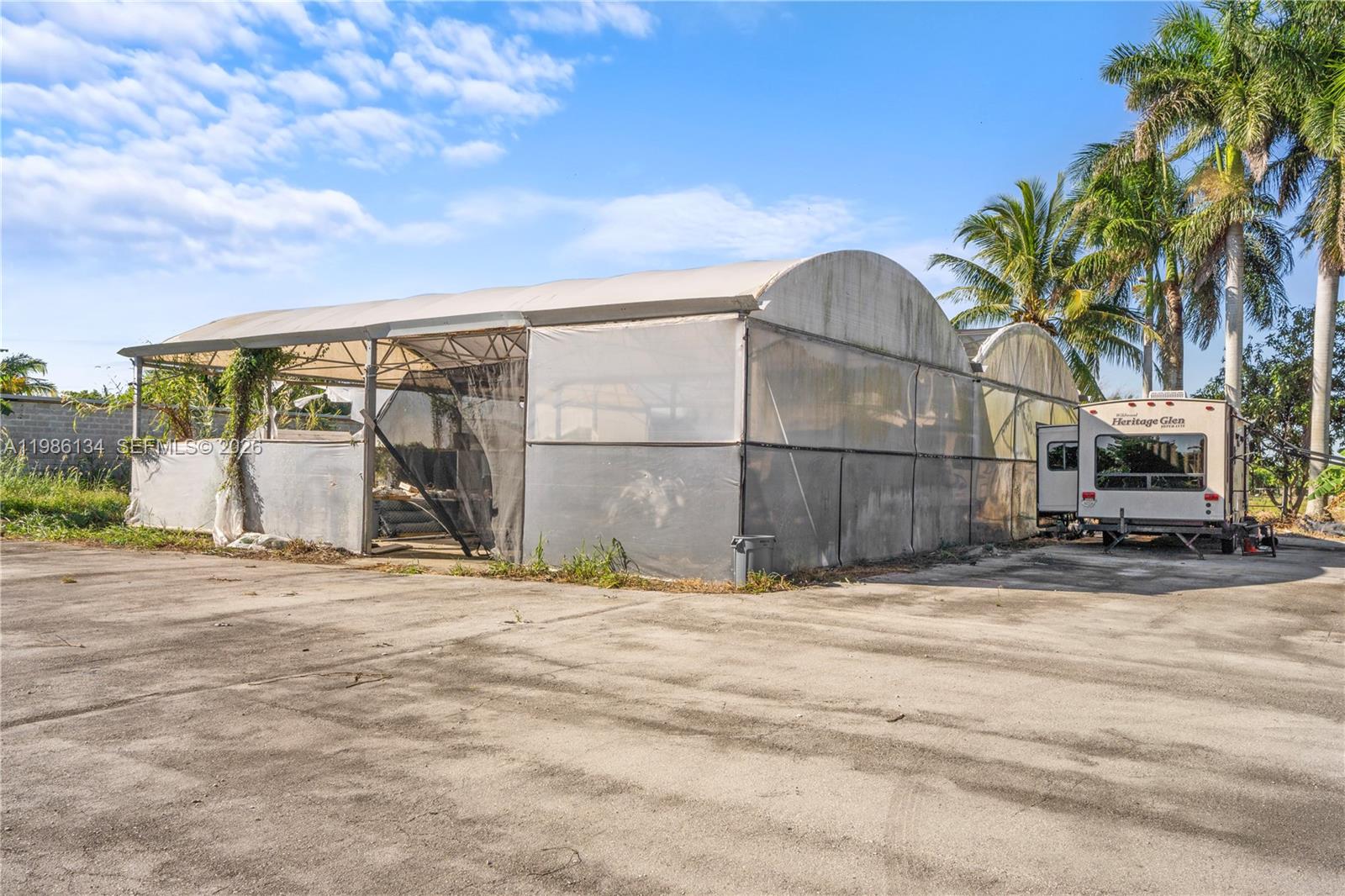   /   кв.футов $ 2026-03-19 0 Фото