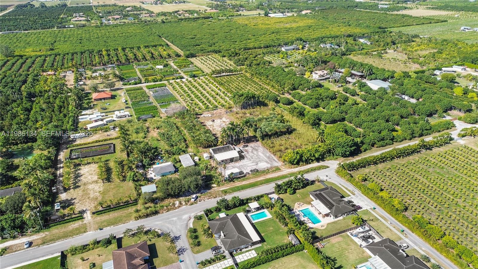   /   кв.футов $ 2026-03-19 0 Фото