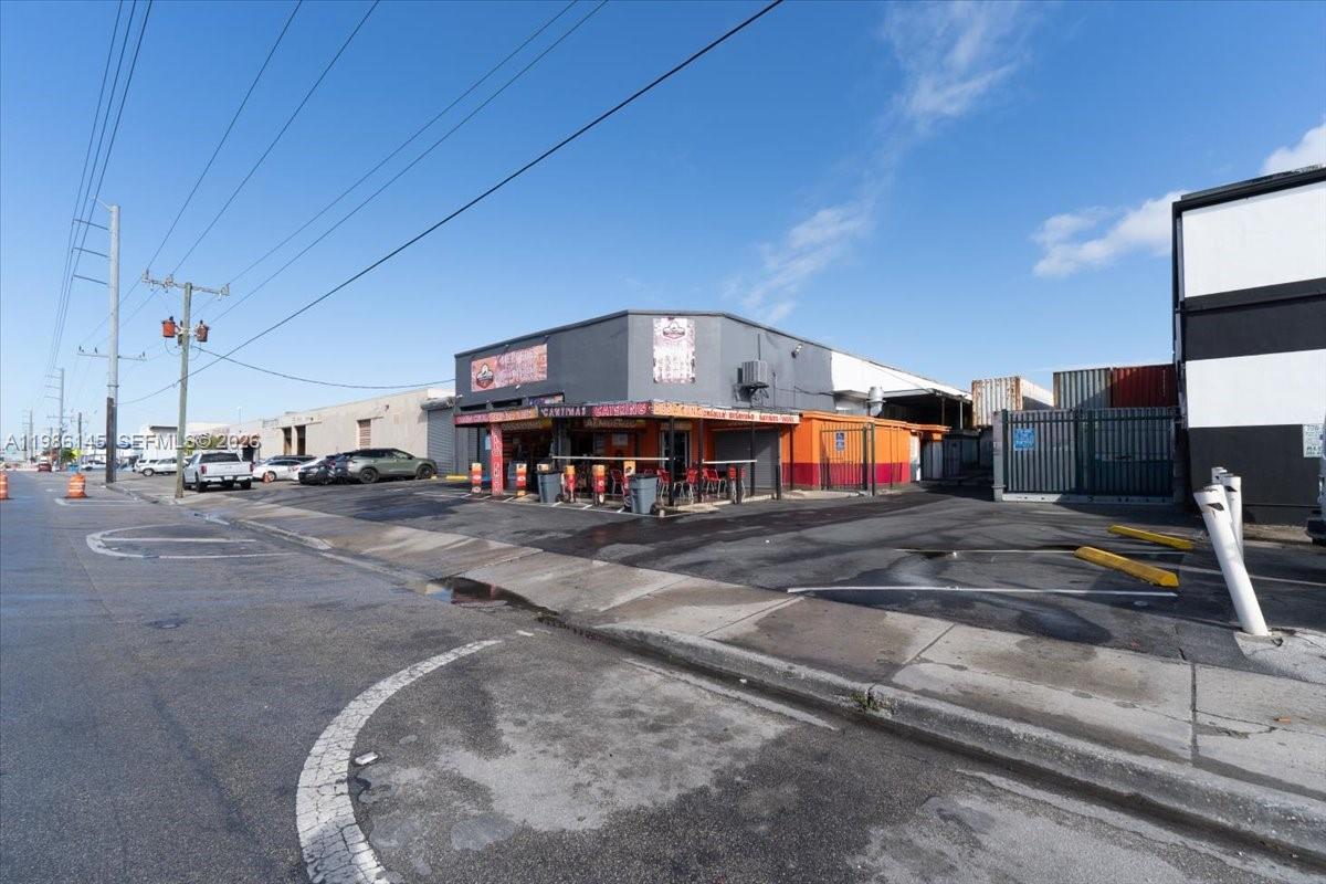   /   кв.футов $ 2026-03-19 0 Фото