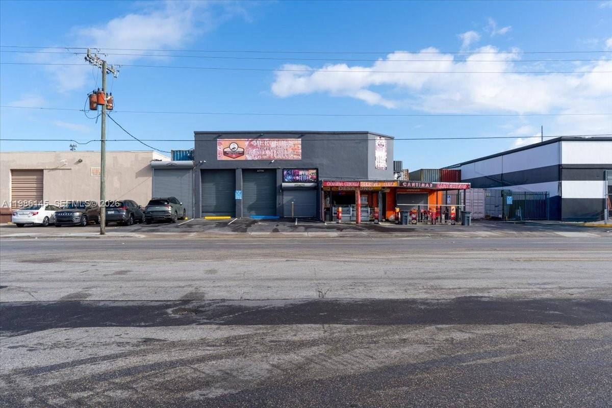   /   кв.футов $ 2026-03-19 0 Фото