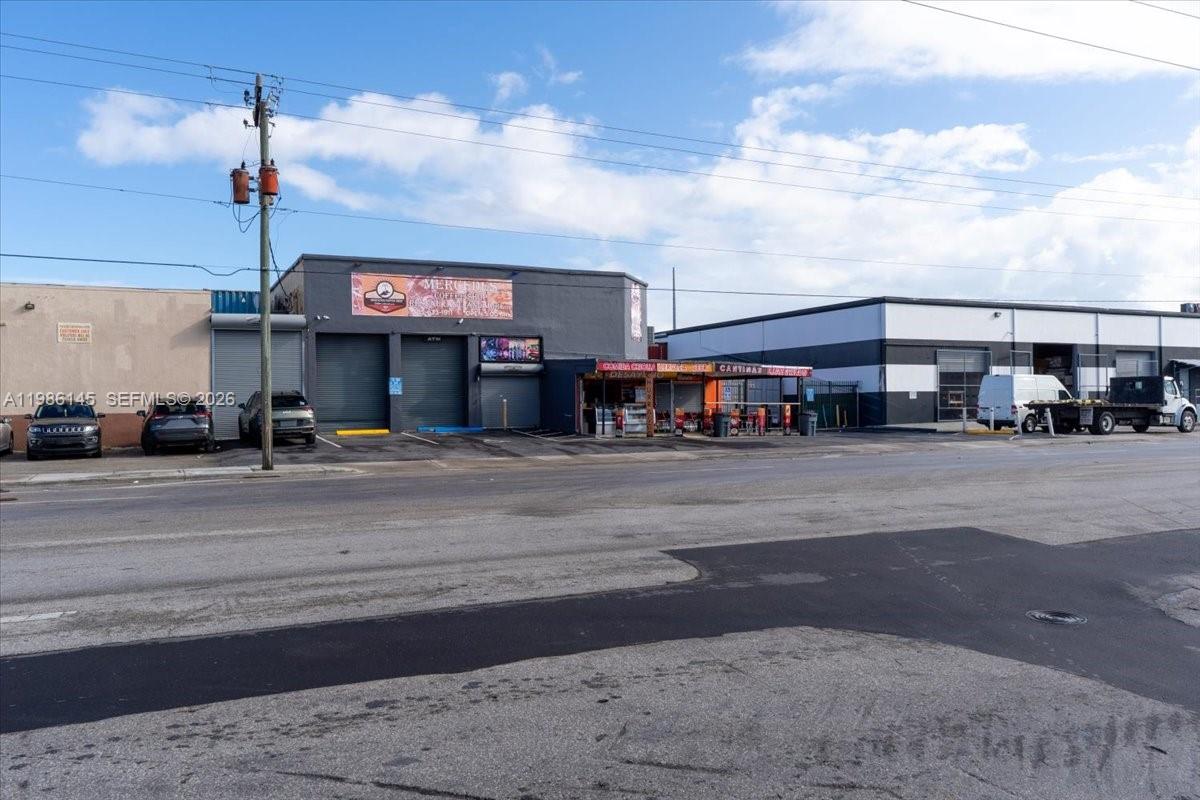   /   кв.футов $ 2026-03-19 0 Фото