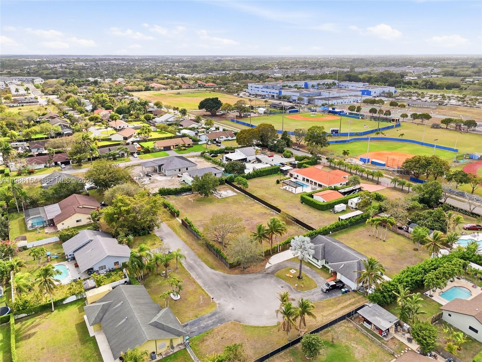   /   кв.футов $ 2026-03-19 0 Фото