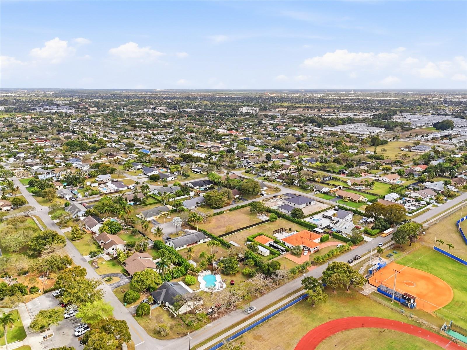   /   кв.футов $ 2026-03-19 0 Фото