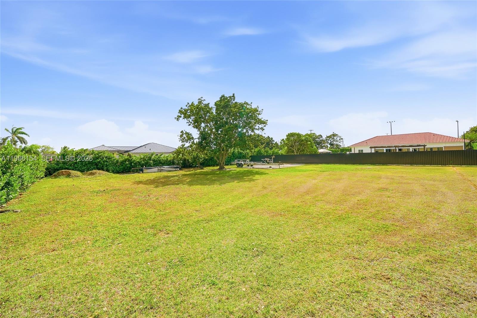   /   кв.футов $ 2026-03-19 0 Фото