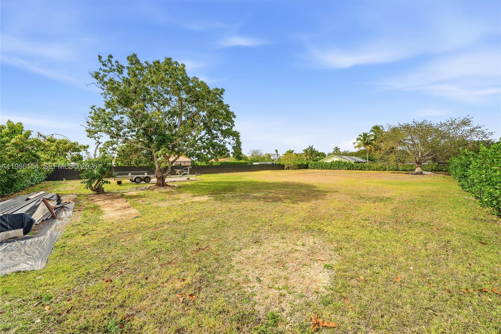   /   кв.футов $ 2026-03-19 0 Фото