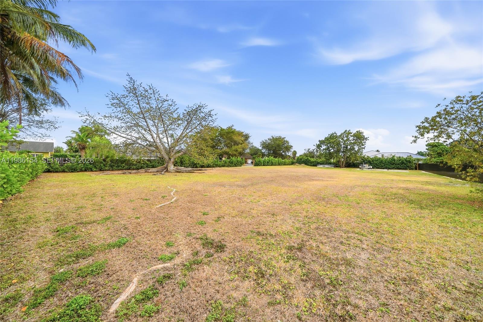   /   кв.футов $ 2026-03-19 0 Фото