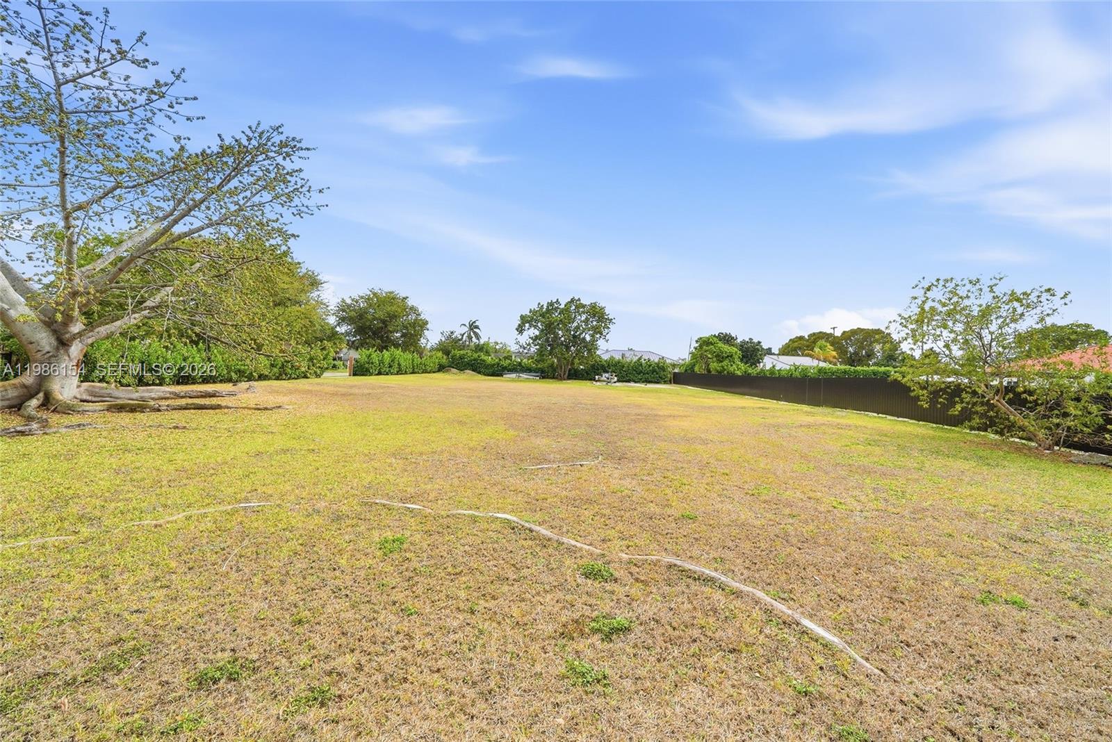   /   кв.футов $ 2026-03-19 0 Фото