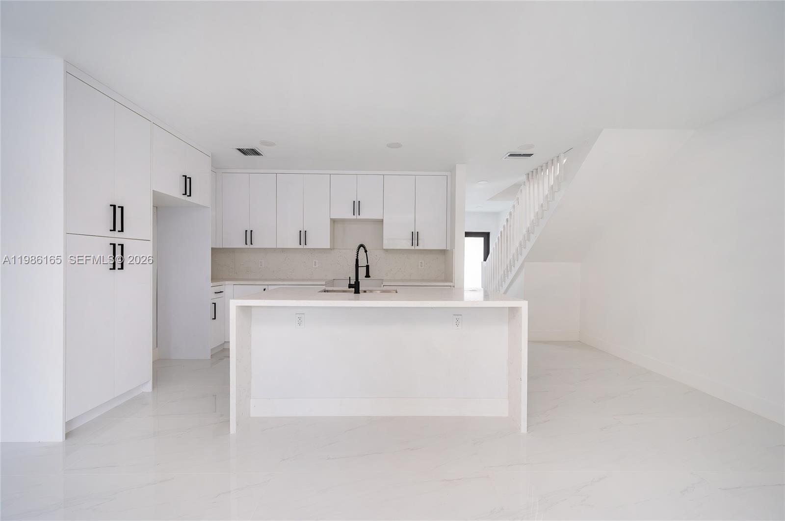   /  0 sq. ft. $ 2026-03-19 0 foto