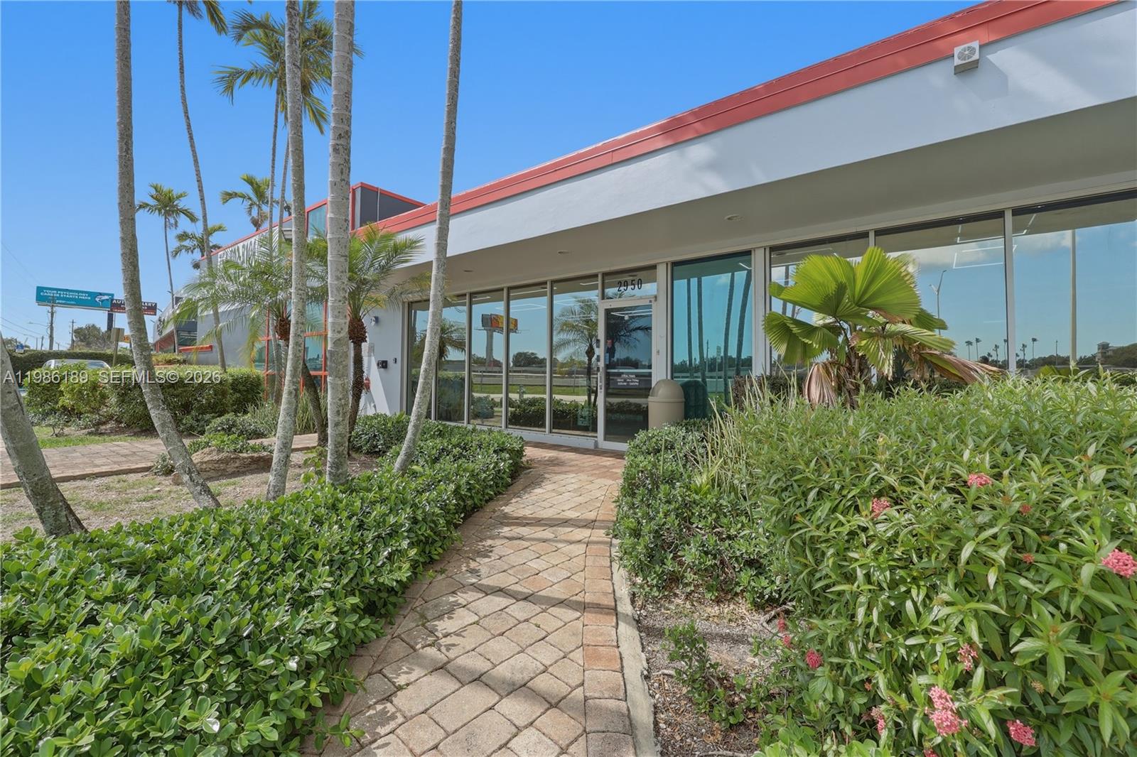   /   кв.футов $ 2026-03-19 0 Фото