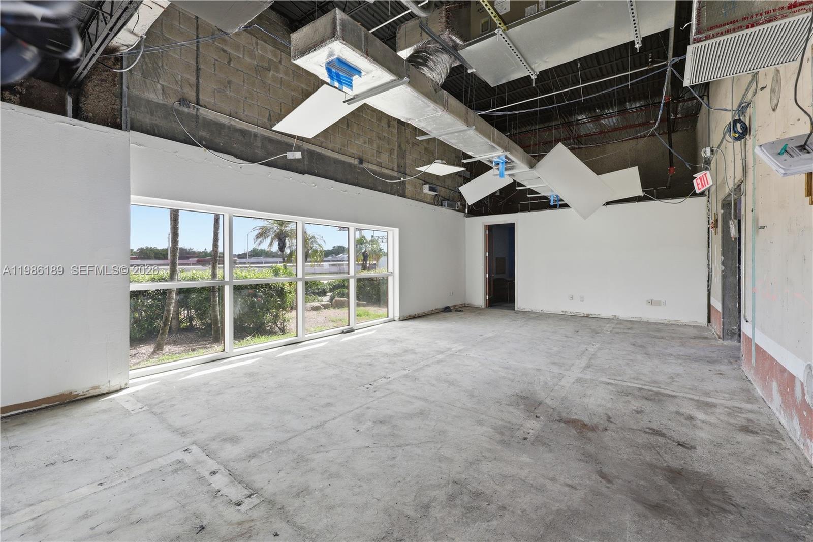   /   кв.футов $ 2026-03-19 0 Фото