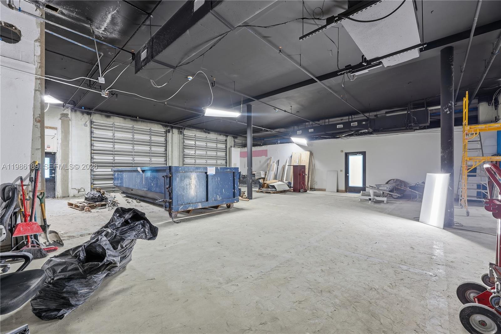   /   кв.футов $ 2026-03-19 0 Фото