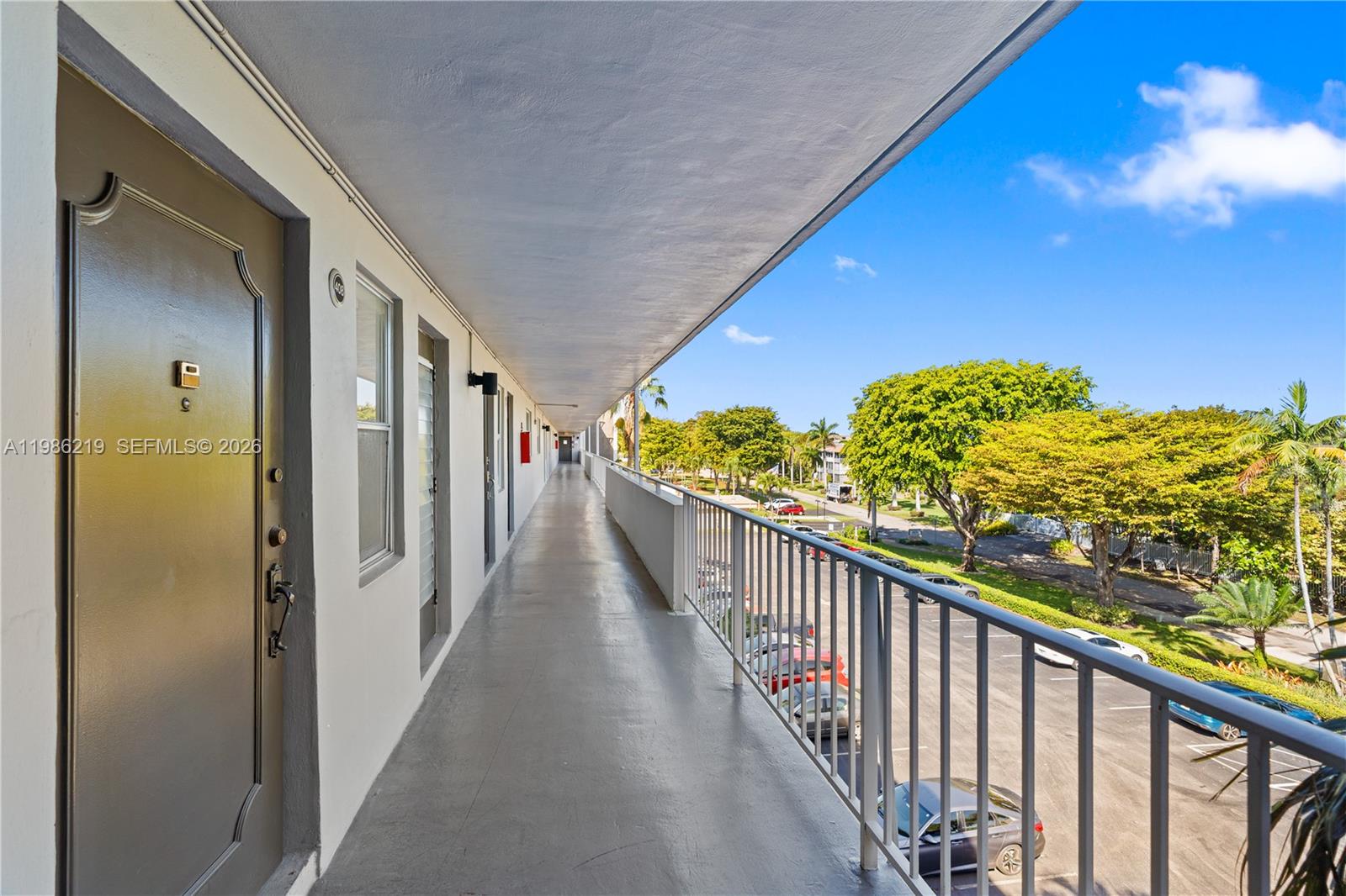 408 2 / 2 992 sq. ft. $ 2026-03-19 0 foto