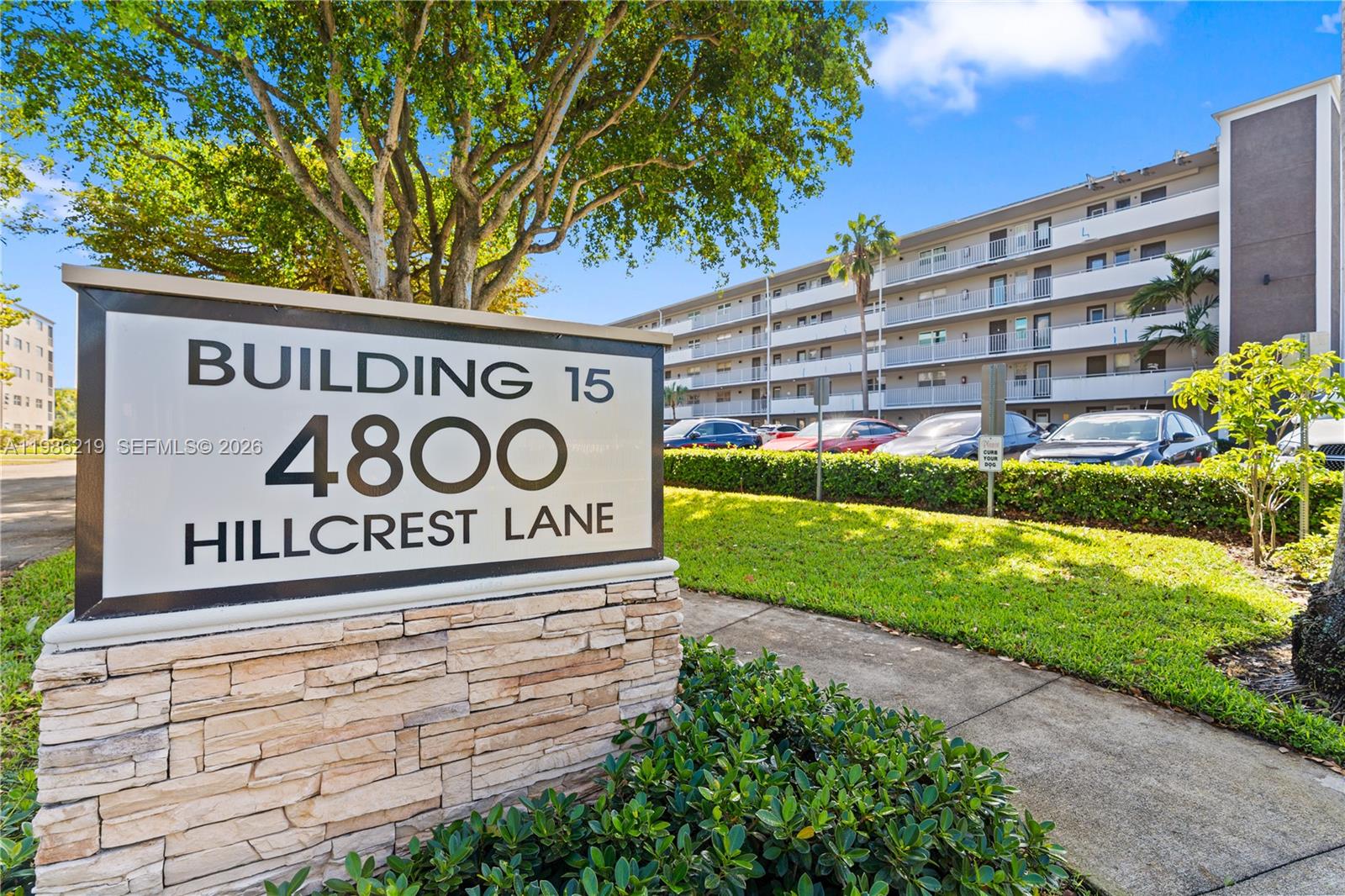 408 2 / 2 992 sq. ft. $ 2026-03-19 0 foto