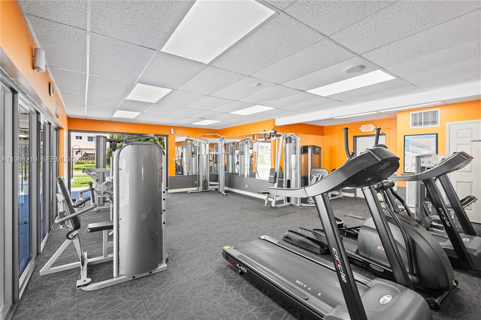 408 2 / 2 992 sq. ft. $ 2026-03-19 0 foto