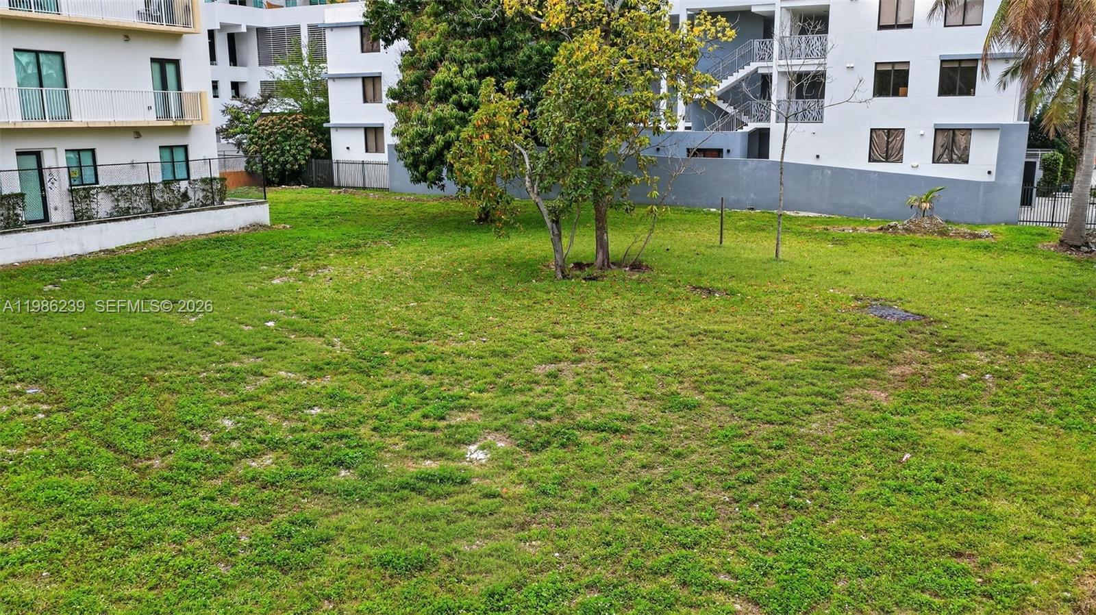   /   кв.футов $ 2026-03-19 0 Фото