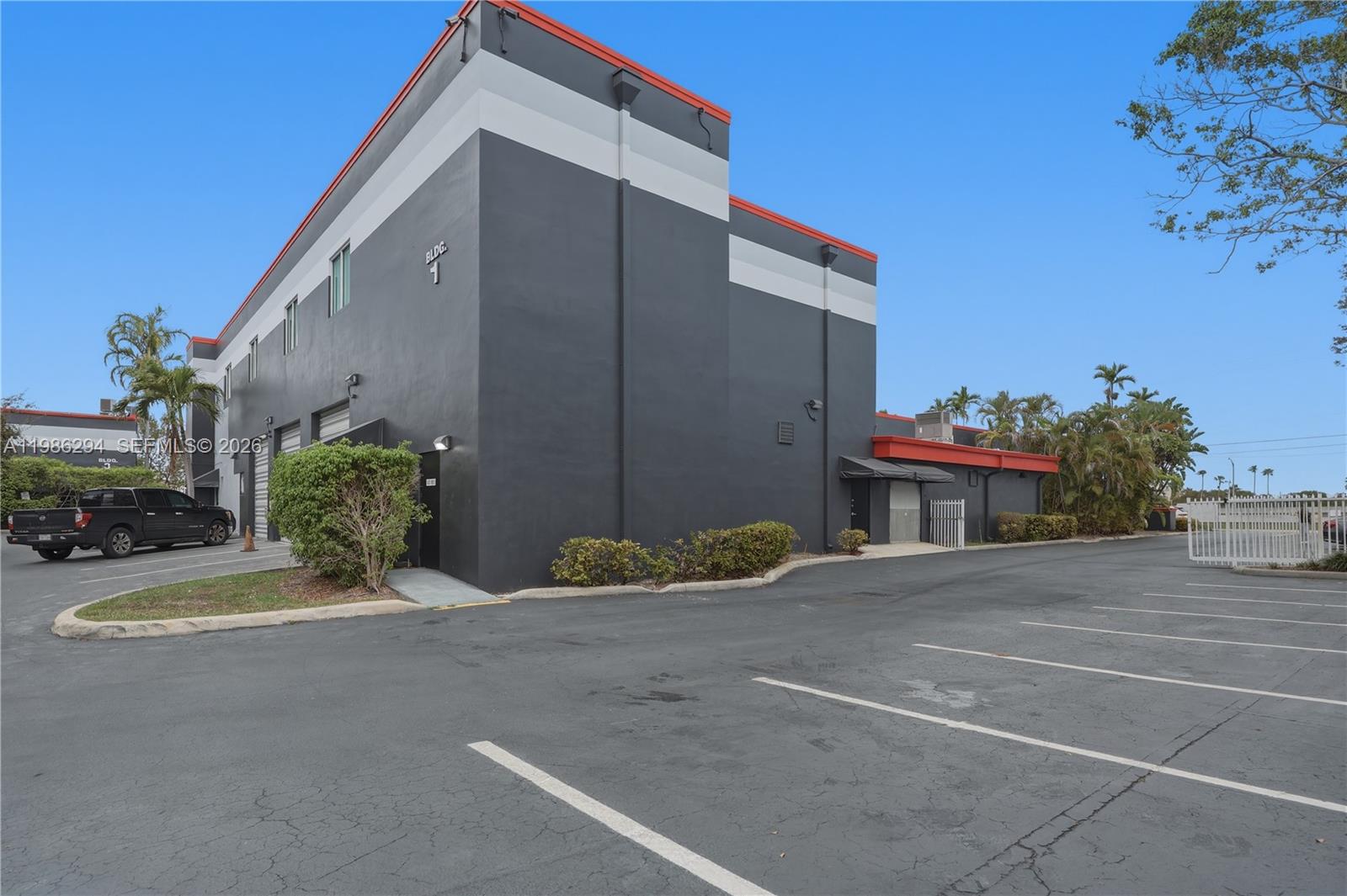   /   sq. ft. $ 2026-03-20 0 foto