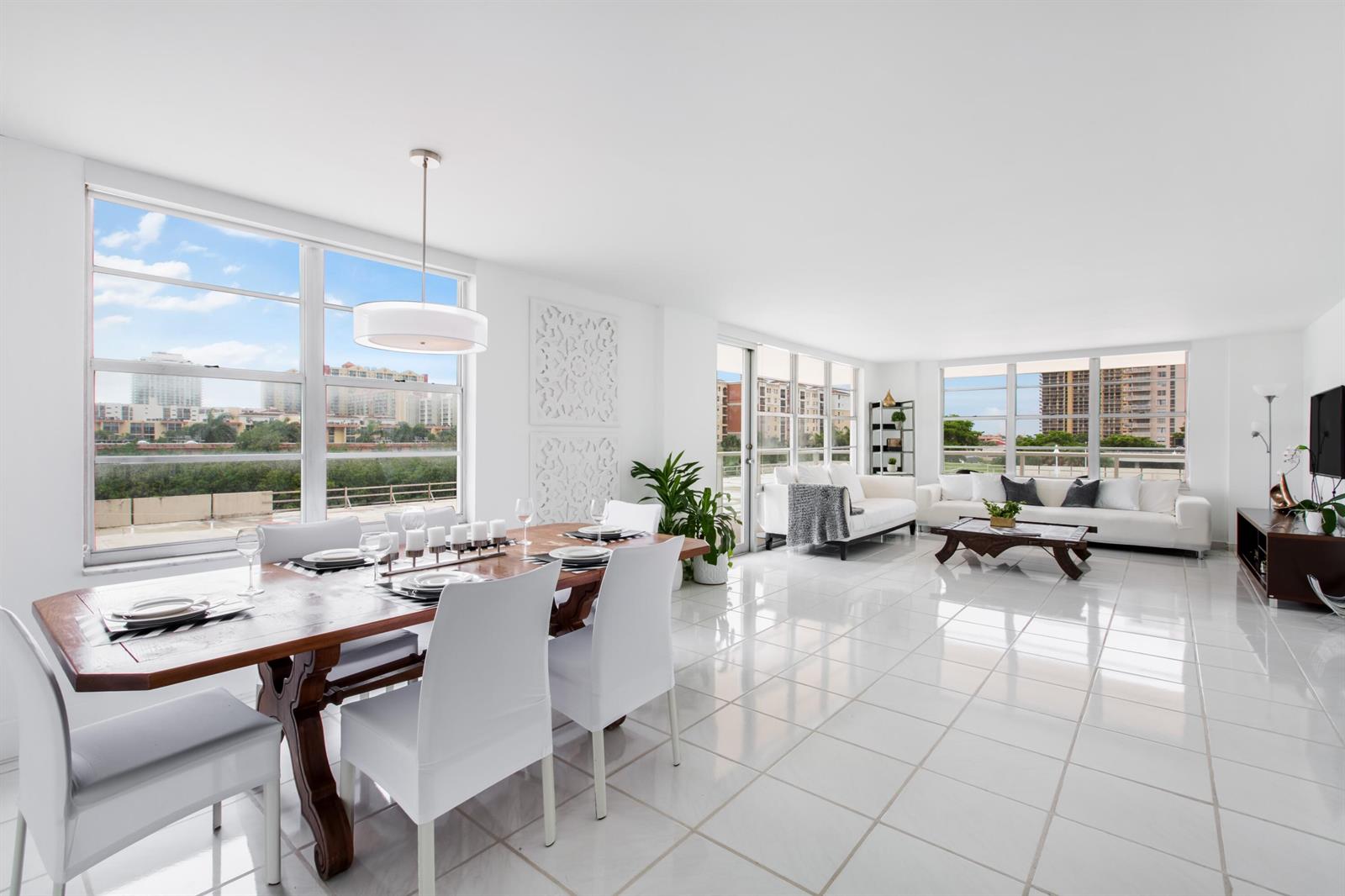 See details 414 3 / 3 2400 sq. ft. $ 2026-07-15 0 Photo