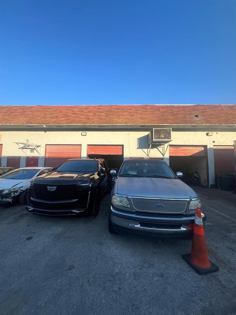 1P  /   sq. ft. $ 2026-03-20 0 foto